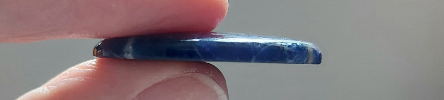 🌅 Médaillon Cosmique – Sodalite Coucher de Soleil (Grade AA)