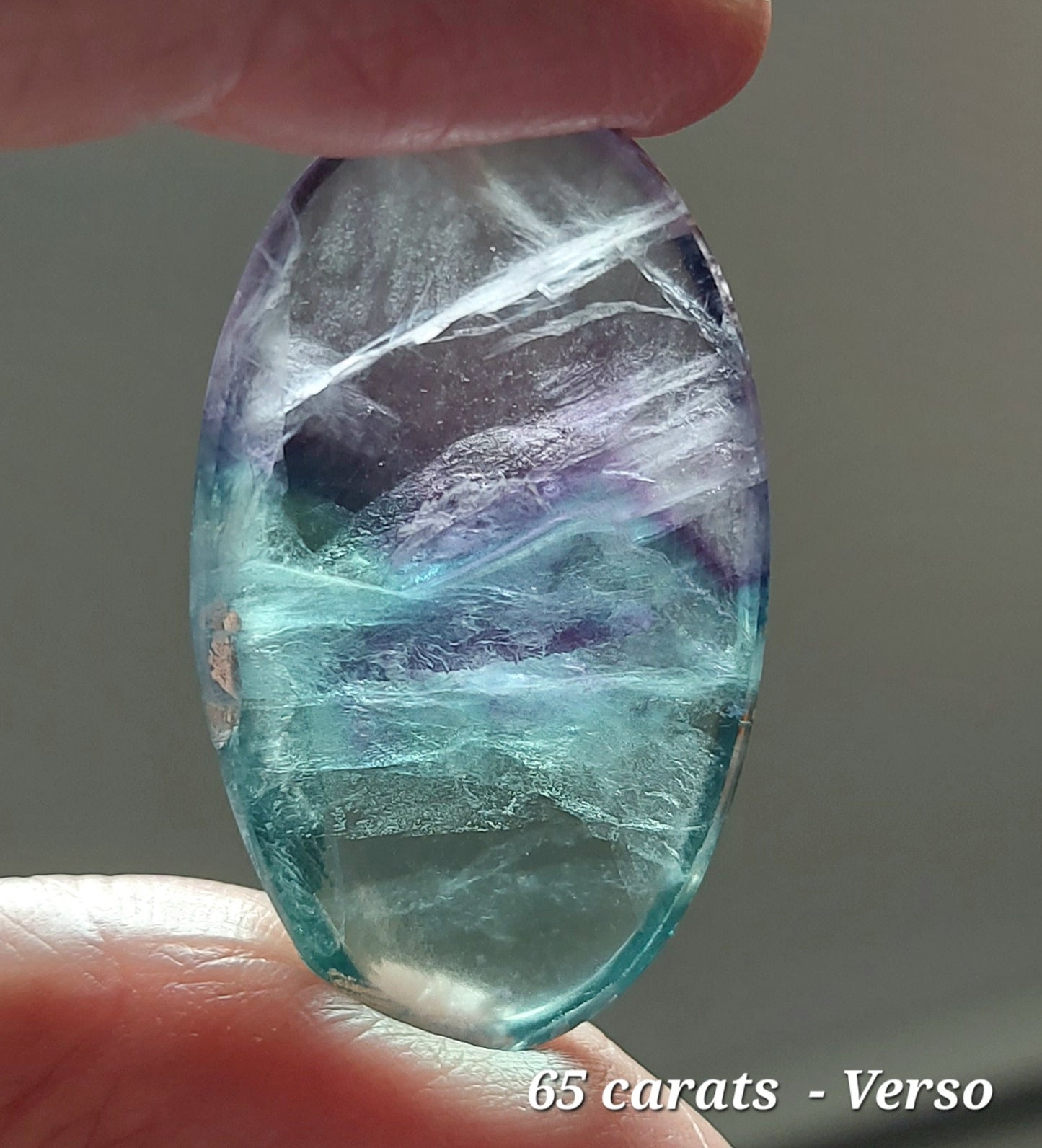 🌈 Ovale des Glaces Éternelles – Fluorite Arc-en-Ciel (Grade AA)